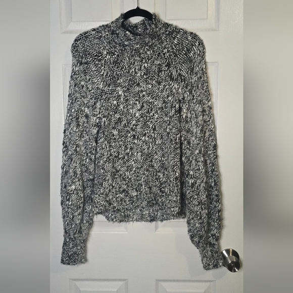 Abercrombie & Fitch Black and White Cowl Neck Sweater - Picture 1 of 5